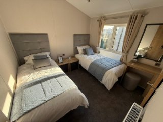 /photos/9340/4553356f-e8d1-c424-e8dd-5eacd52fc5e0_i320x240.jpg